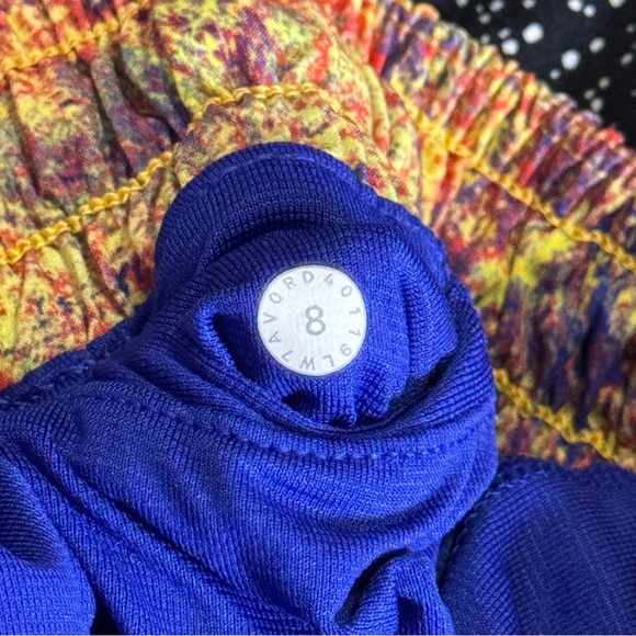 Lululemon Seawheeze Hotty Hot Shorts Size 8 | Rare Multicolor Print | EUC - Picture 4 of 5